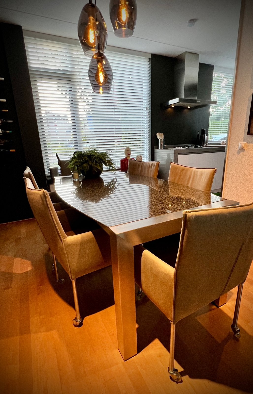 Eettafel 6 Stoelen, Salontafel, Dressoir Graniet RVS, Ophalen, Zo goed als nieuw