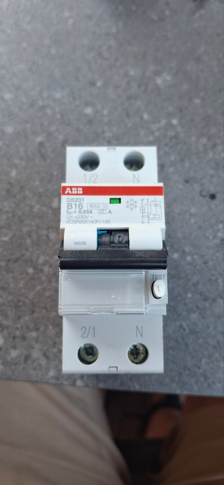 ABB aardlekautomaat B16  30mA, Ophalen of Verzenden, Nieuw, ABB, Aardlekautomaat