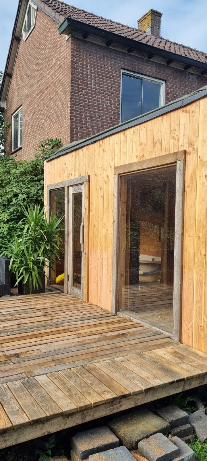 Luxe buitensauna met jacuzzi en Finse kachel, Sport en Fitness, Ophalen of Verzenden, Zo goed als nieuw, Fins of Traditioneel