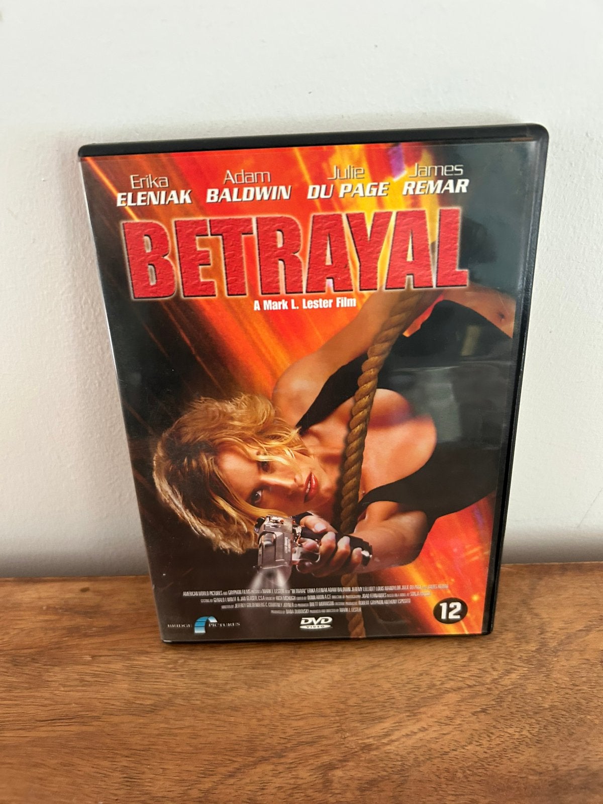 Betrayal DVD - Actiethriller met Erika Eleniak, Vanaf 12 jaar, Ophalen of Verzenden, Zo goed als nieuw, Actiethriller