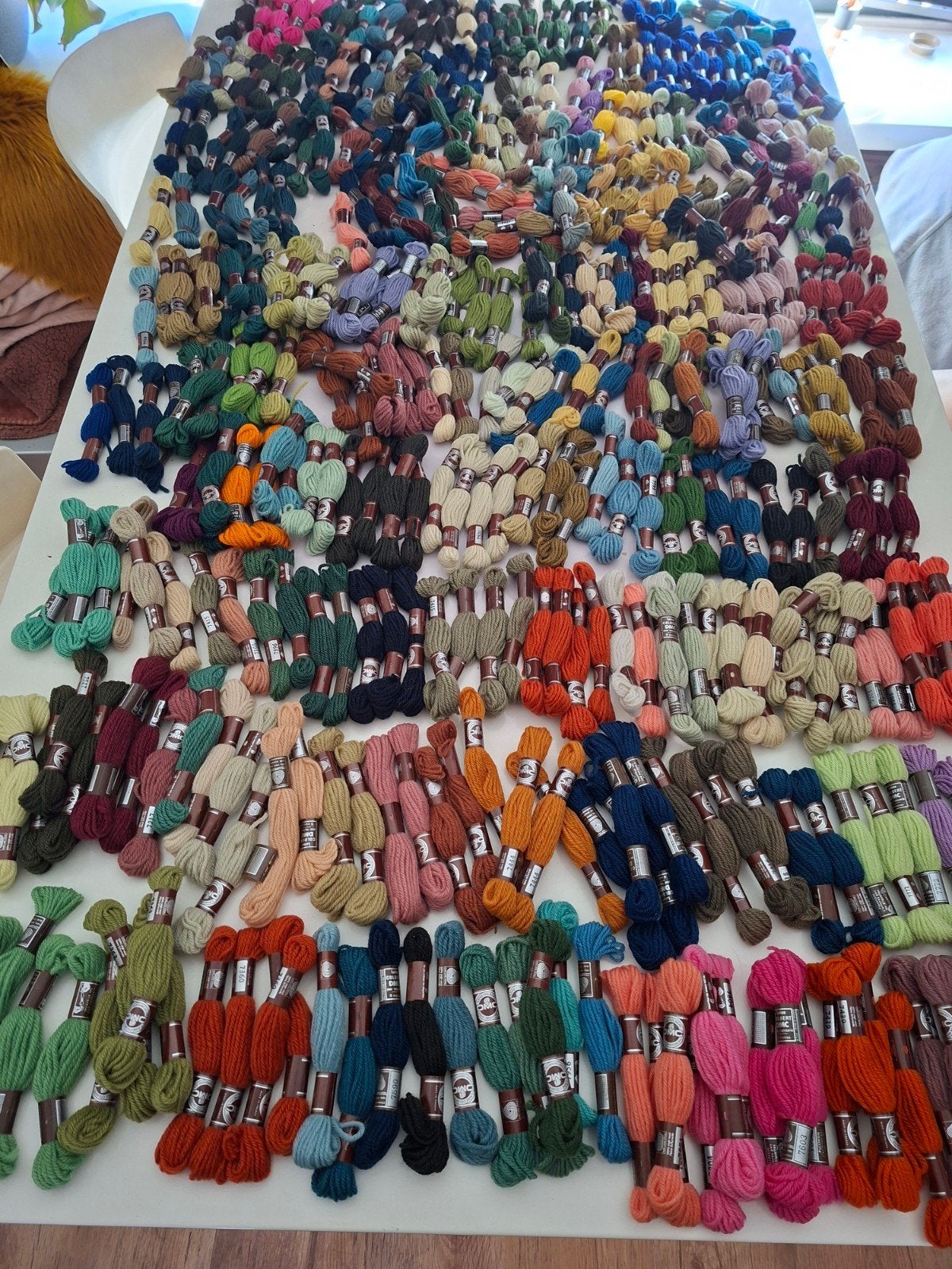 borduurgaren 458stuks en 11 organizer kaartjes dmc, Ophalen of Verzenden, Borduurgaren of Zijde