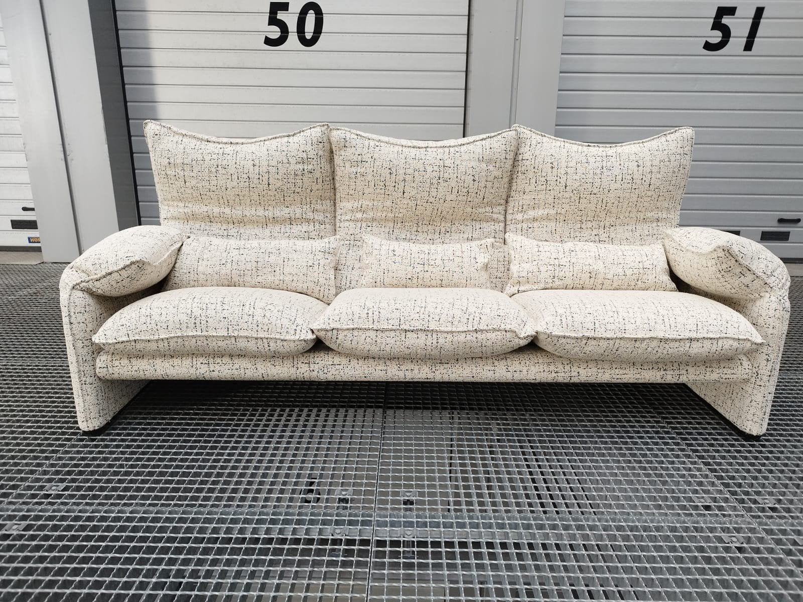 Cassina Maralunga 3-zits bank kies uw stof en naad, Driepersoons, 75 tot 100 cm, Ophalen of Verzenden, Zo goed als nieuw