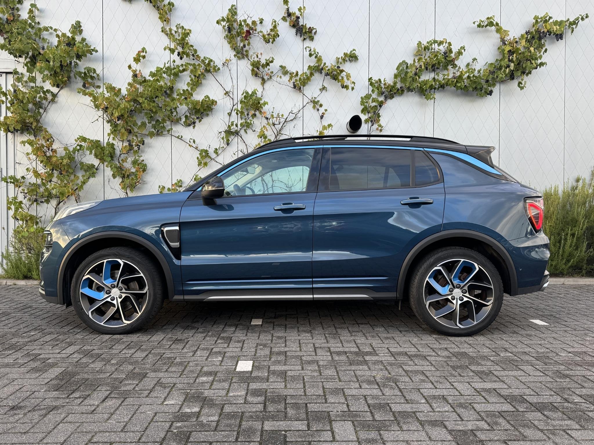 Lynk & Co 01 1.5 Plug-in Hybrid | PHEV | Panoramadak | Achte, Auto's, Blauw, 120 €/maand, Bedrijf, 1854 kg
