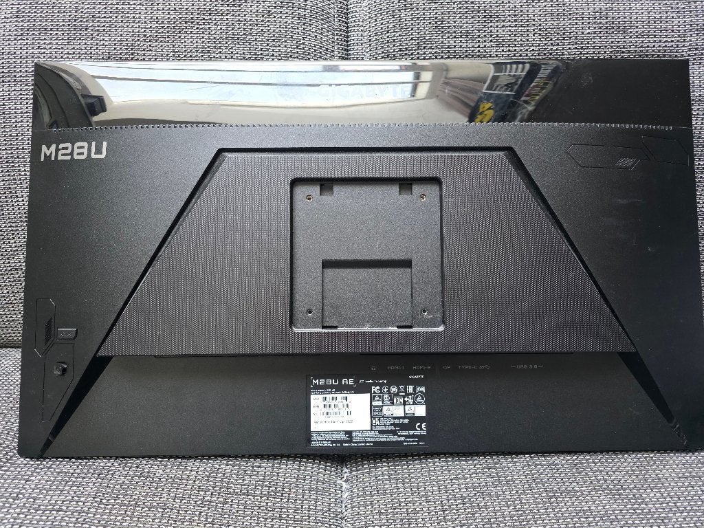 Gigabyte M28U AE 28" 4K UHD 144Hz IPS monitor met defect, Gebruikt, 101 t/m 150 Hz, Ultra HD (4K), DisplayPort