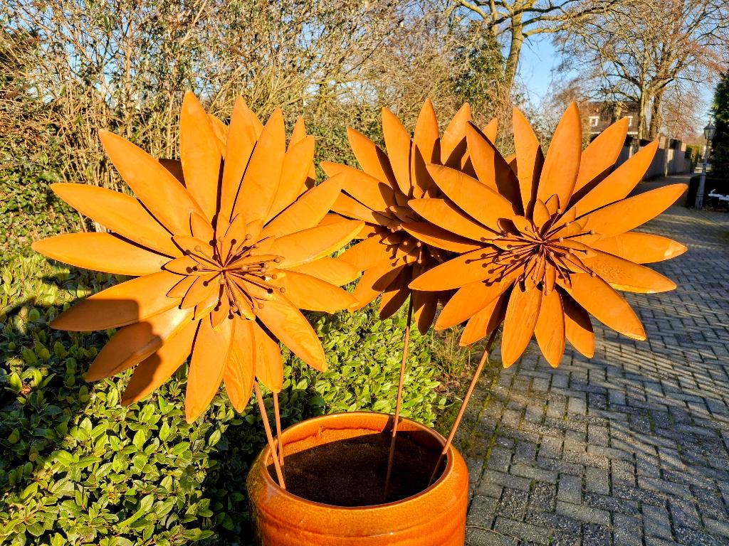 Roest bloem groot linnea op tuinsteker diameter 45 cm., Ophalen of Verzenden