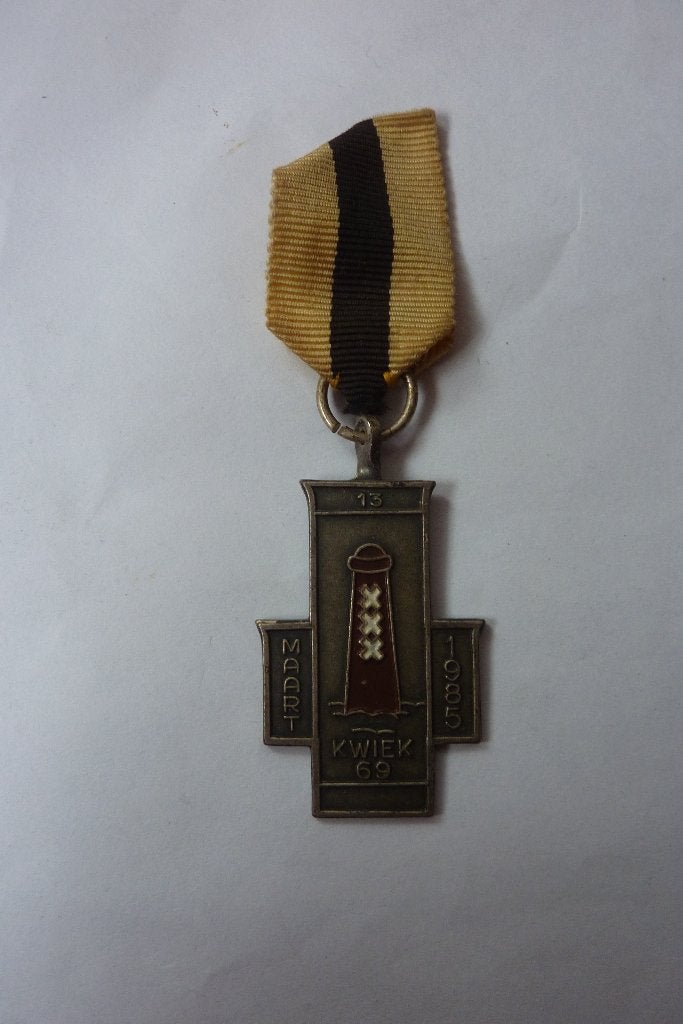medaille Kwiek 69 13 maart 1985, Ophalen of Verzenden, Overige materialen, Nederland