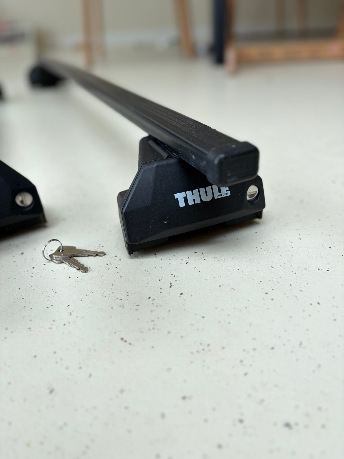 Thule dakdragers compleet – Evo Flush Rail 710600+Kit 186021, Ophalen, Zo goed als nieuw