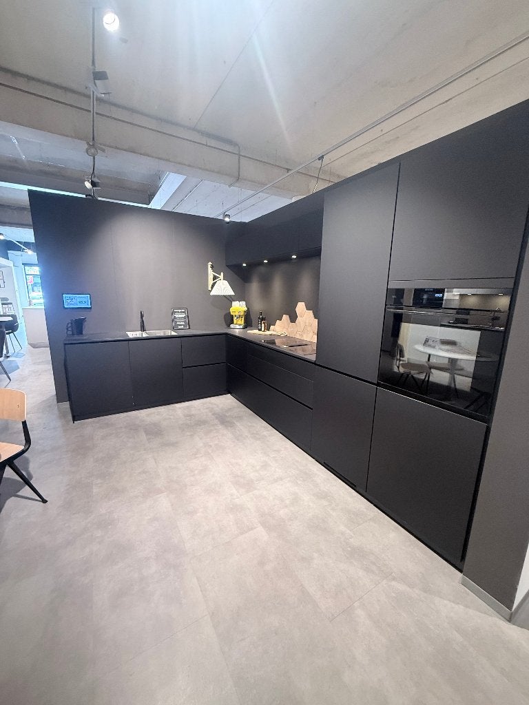 Showroom keuken Prato black, Huis en Inrichting, Ophalen, Zwart, Hoekkeuken, Zo goed als nieuw