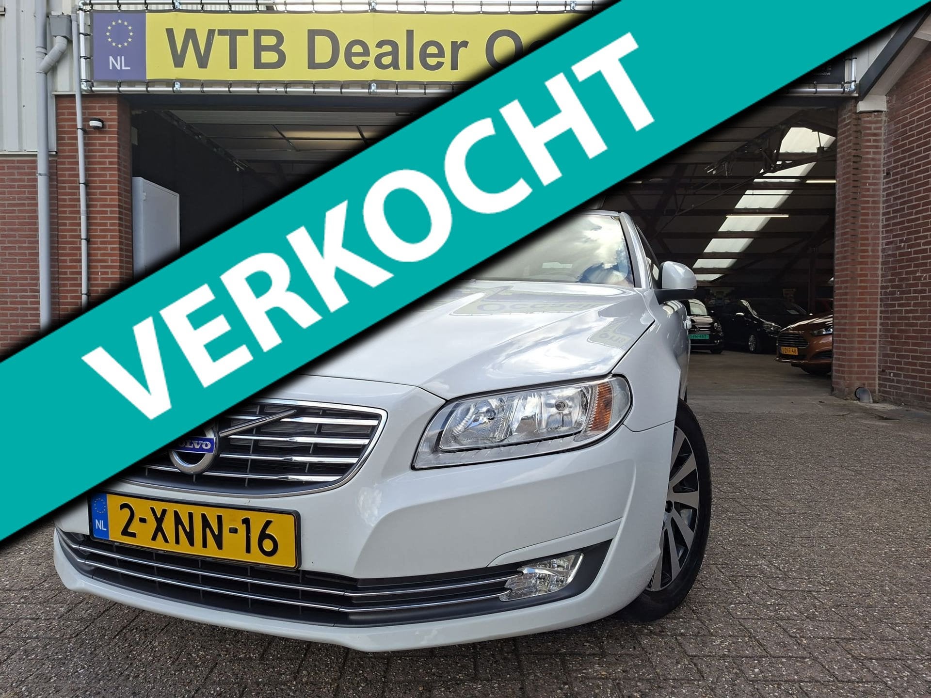 Volvo V70 1.6 D2 Diesel Momentum, Airco, Navi Dealer oh.,, Auto's, Volvo, Adaptive Cruise Control, Beige, 4 cilinders, Wit