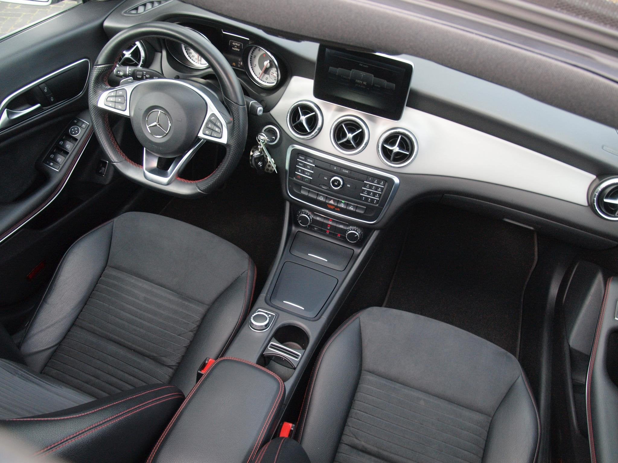 Mercedes-Benz CLA-klasse Shooting Brake 180 Ambition | AMG-P, CLA, Gebruikt, Euro 6, 4 cilinders