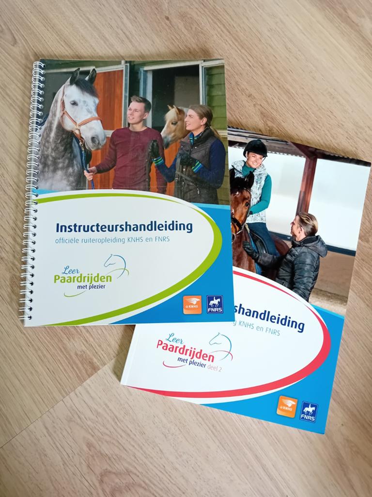 Instructeurshandleiding Brons en Zilver., Ophalen of Verzenden, Zo goed als nieuw, Overige sporten