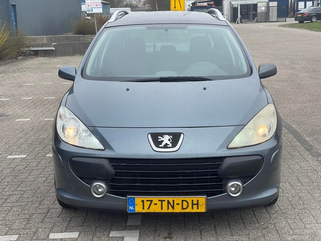 Peugeot 307 1.6 16V XR Break 2006 Grijs7p, Auto's, Peugeot, 4 cilinders, 715 kg, 7 stoelen, Origineel Nederlands