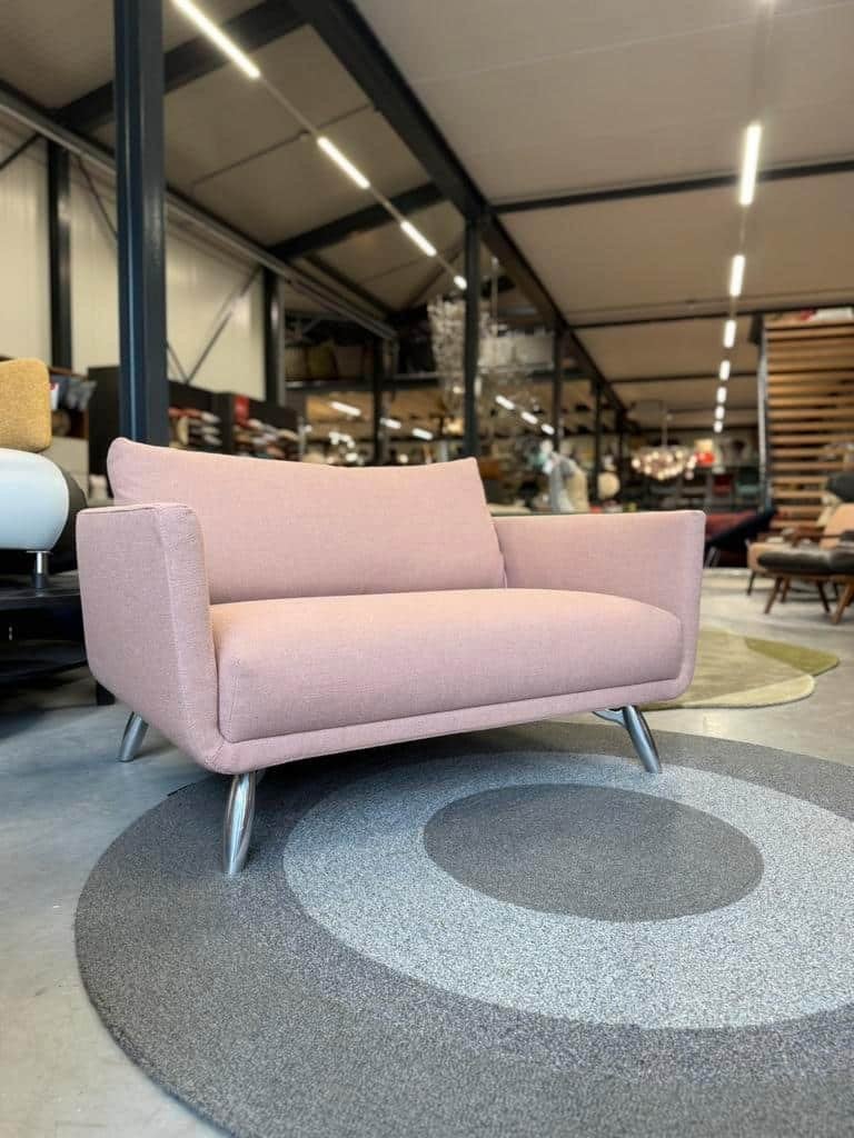 Nieuw Design on Stock byen Loveseat roze stof Design stoel, Huis en Inrichting, Gompenstraat 15, Ophalen of Verzenden, Stof, Design on Stock