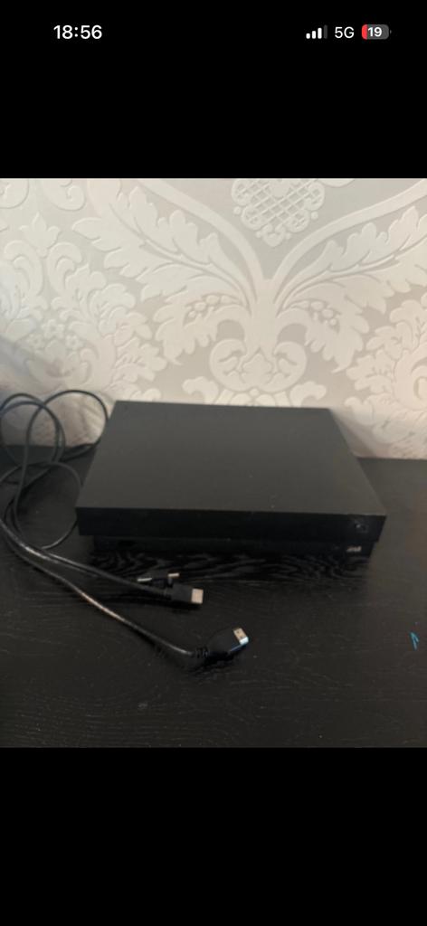 Xbox One X 1TB – scherp geprijsd – snel weg!, Spelcomputers en Games, Spelcomputers | Sony PlayStation 4, Ophalen of Verzenden