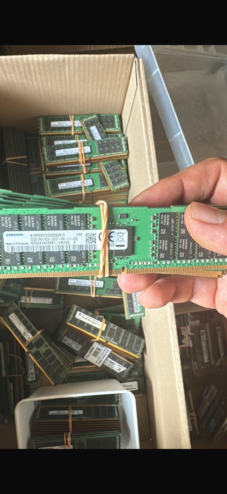 Gezocht: Servergeheugen (ECC) & SSD’s – Direct Bod, Computers en Software, RAM geheugen, Ophalen of Verzenden, Zo goed als nieuw