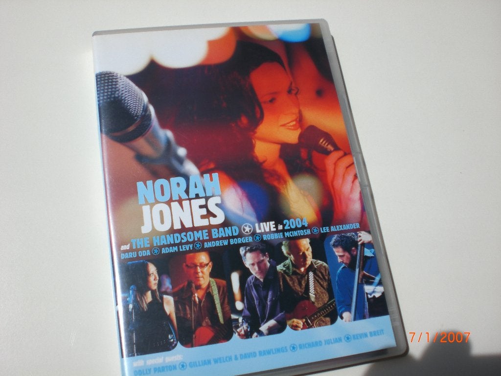 dvd Norah jones and The Handsome Band live in 2004, Inclusief boekje, Engels, Alle leeftijden, Ophalen of Verzenden