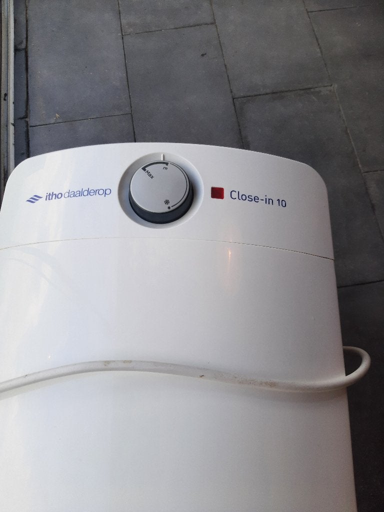 Itho  Close-in 10 liter boiler met NIEUWE  inlaatcombinatie, Ophalen, Gebruikt, Boiler, Minder dan 20 liter