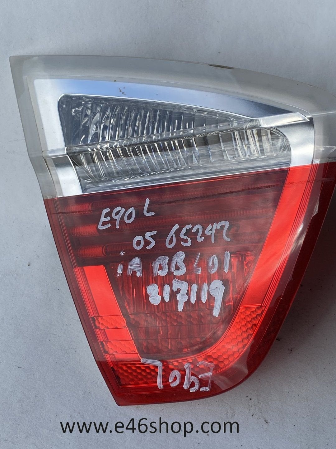 ACHTERLICHT BMW E90 LINKS IN DE KOFFERKLEP OE 6937459, Auto-onderdelen, Gebruikt, -, -, Ophalen of Verzenden
