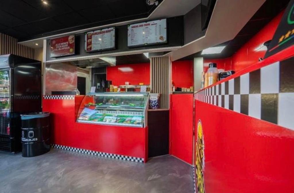 Te KOOP: Succesvolle snackbar / eetrestaurant– Vlaardingen, 33 - 40 uur, Overige vormen