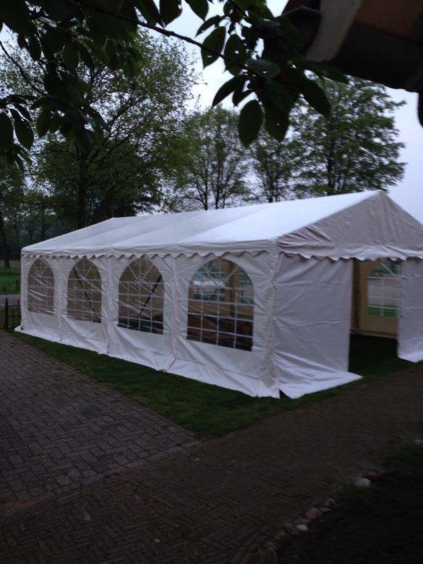Prachtige Party tent van zeer goede kwaliteit, Opvouwbaar, Partytent, Zo goed als nieuw, 4 tot 6 meter