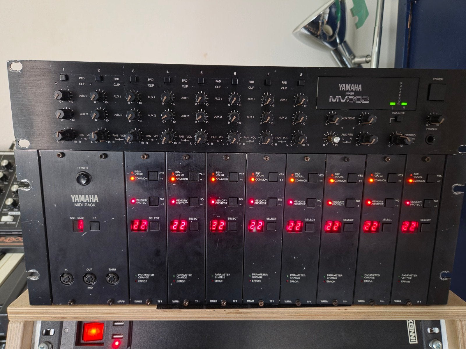 Yamaha TX-816 8x DX7 FM Monster, Gebruikt, Yamaha, Met midi-aansluiting, Overige aantallen