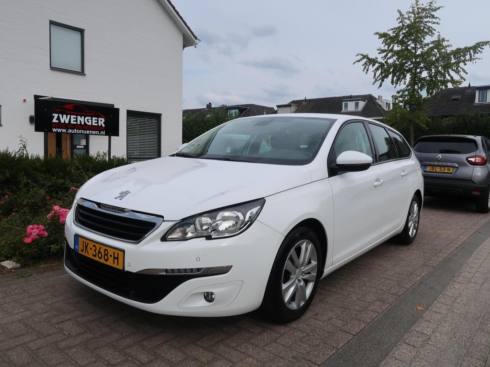 Peugeot 308 SW 1.2 PureTech NAVIGATIE|CAMERA|CRUISECONTROL|B, Voorwielaandrijving, Stof, Gebruikt, 1199 cc