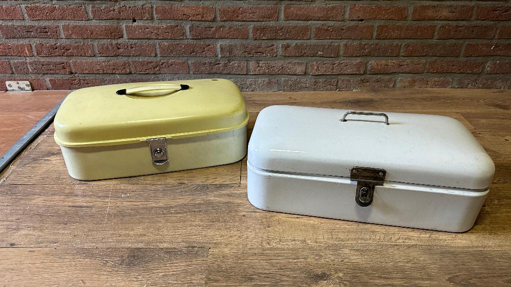 Set van 2 vintage emaille broodtrommels – jaren 50/60, Antiek en Kunst, Antiek | Emaille, Ophalen