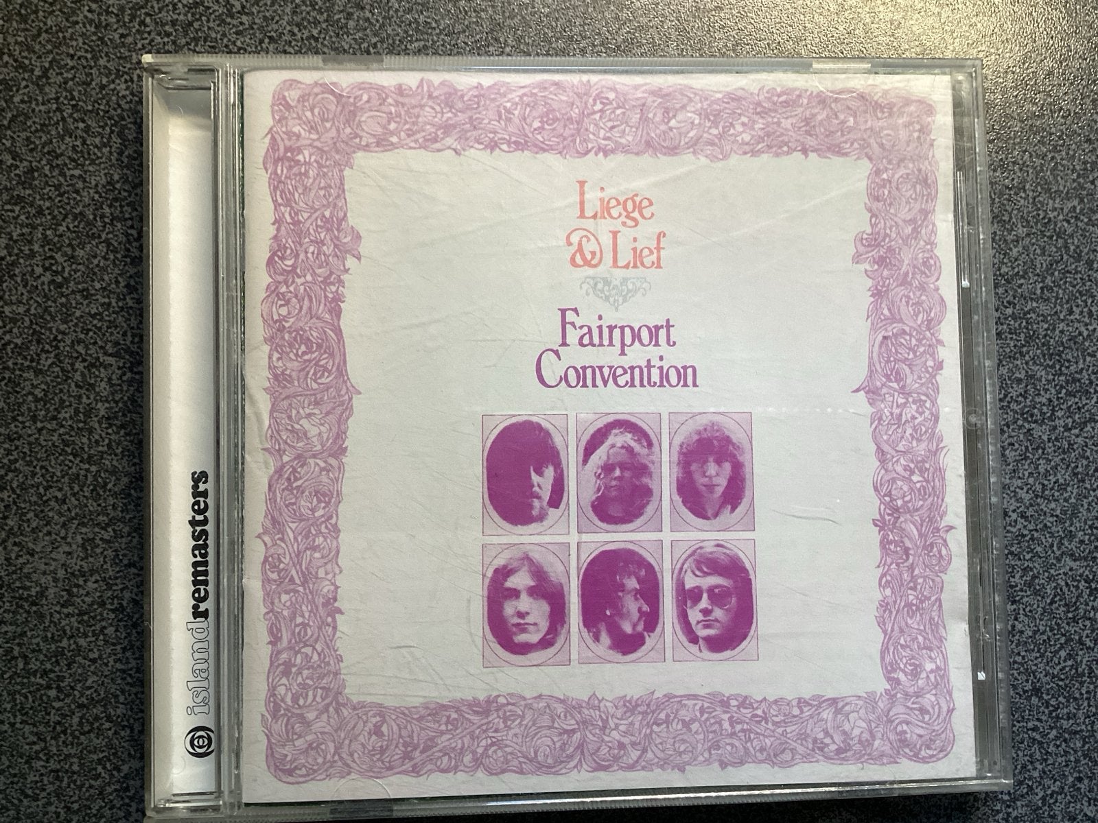 Fairport Convention - Liege & Lief (Island Remasters CD), Cd's en Dvd's, Ophalen of Verzenden, Zo goed als nieuw, Album, Bonusmateriaal