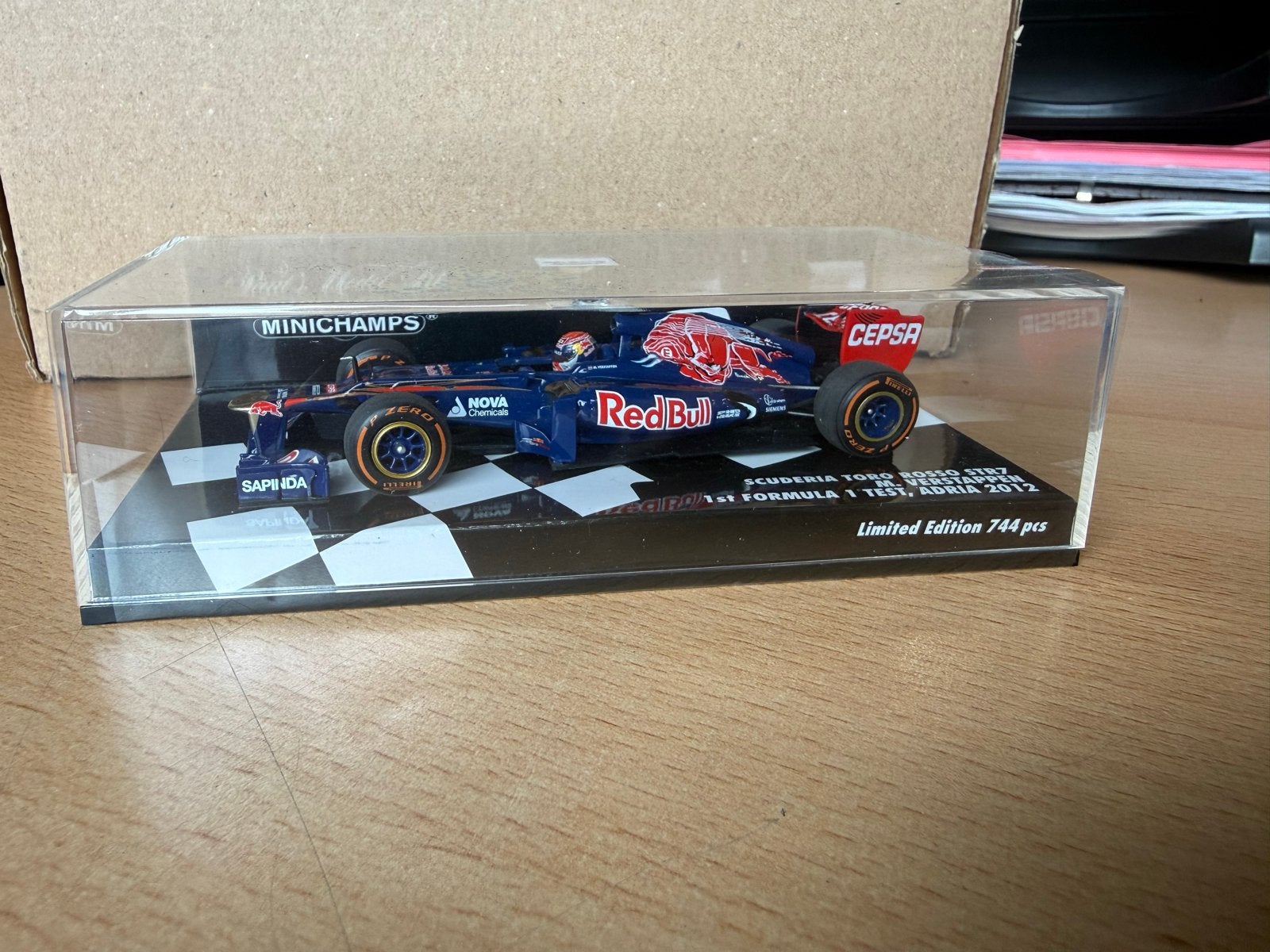 Max Verstappen Toro Rosso STR7 1e F1 test Minichamps, Ophalen of Verzenden, Zo goed als nieuw
