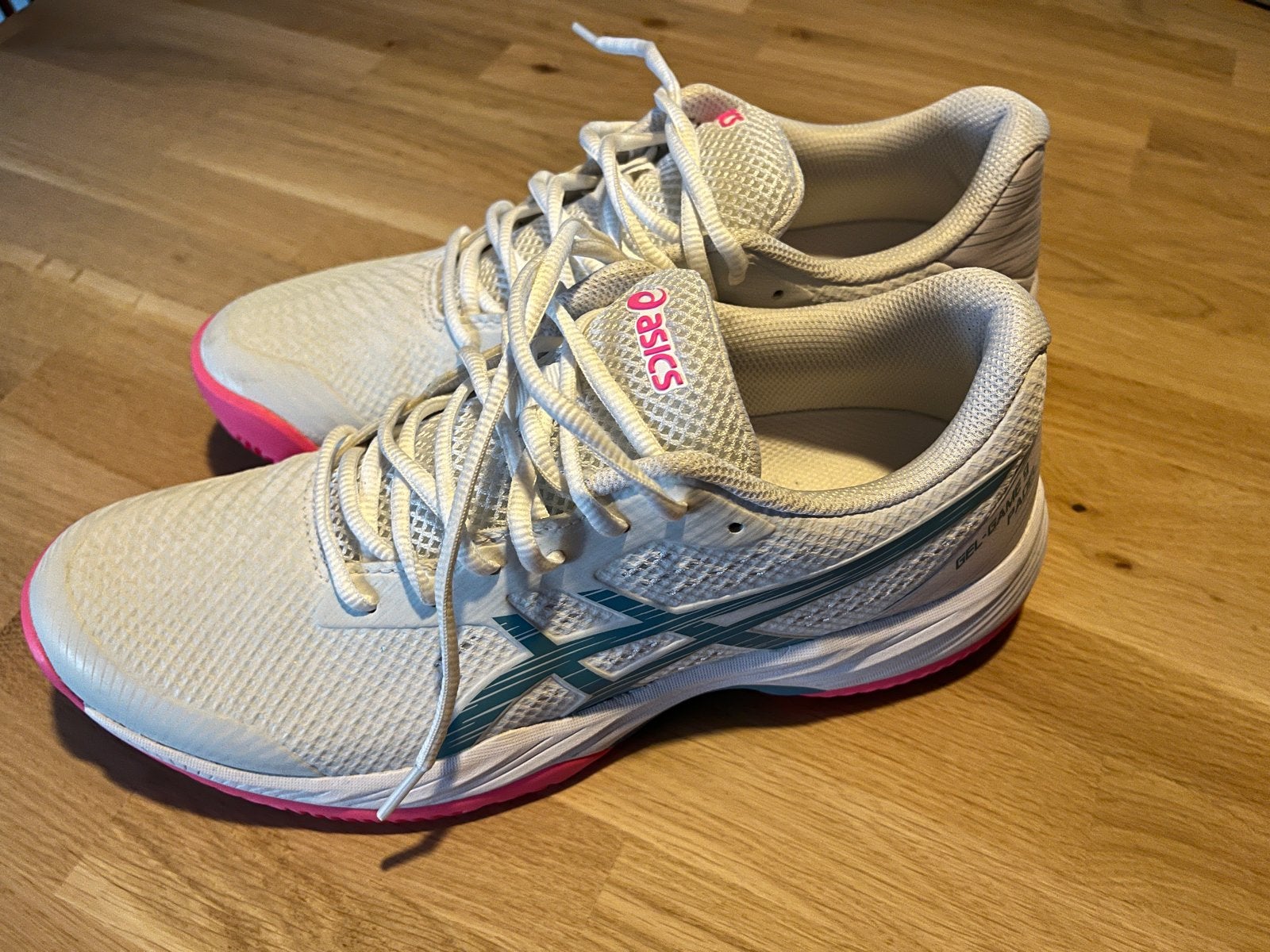 ASICS GEL-GAME 9 Padel Schoenen - Maat 41.5, Sport en Fitness, Ophalen of Verzenden, Zo goed als nieuw, Padelschoenen