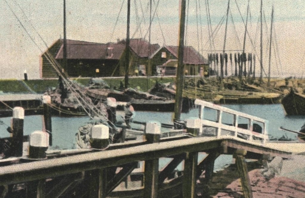 988634	Eiland Marken	haven	 	Onbeschreven, Ophalen of Verzenden, Voor 1920, Ongelopen, Noord-Holland
