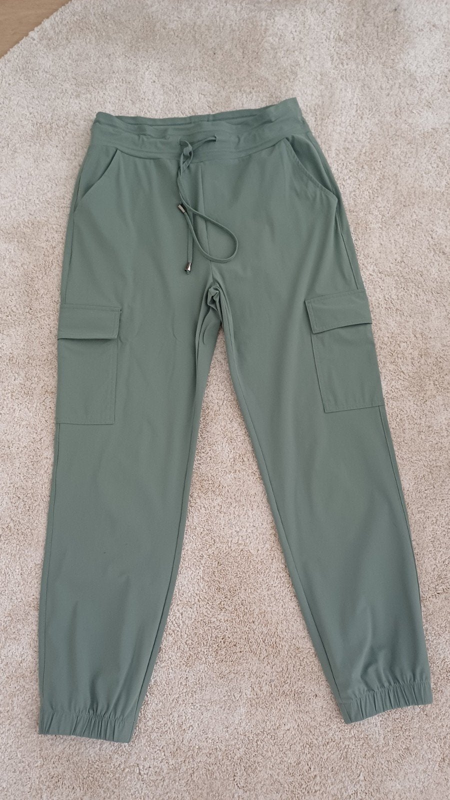 Cargo broek en tshirt  Nicolette kluijver, Ophalen, Maat 42/44 (L), Zo goed als nieuw, Lang
