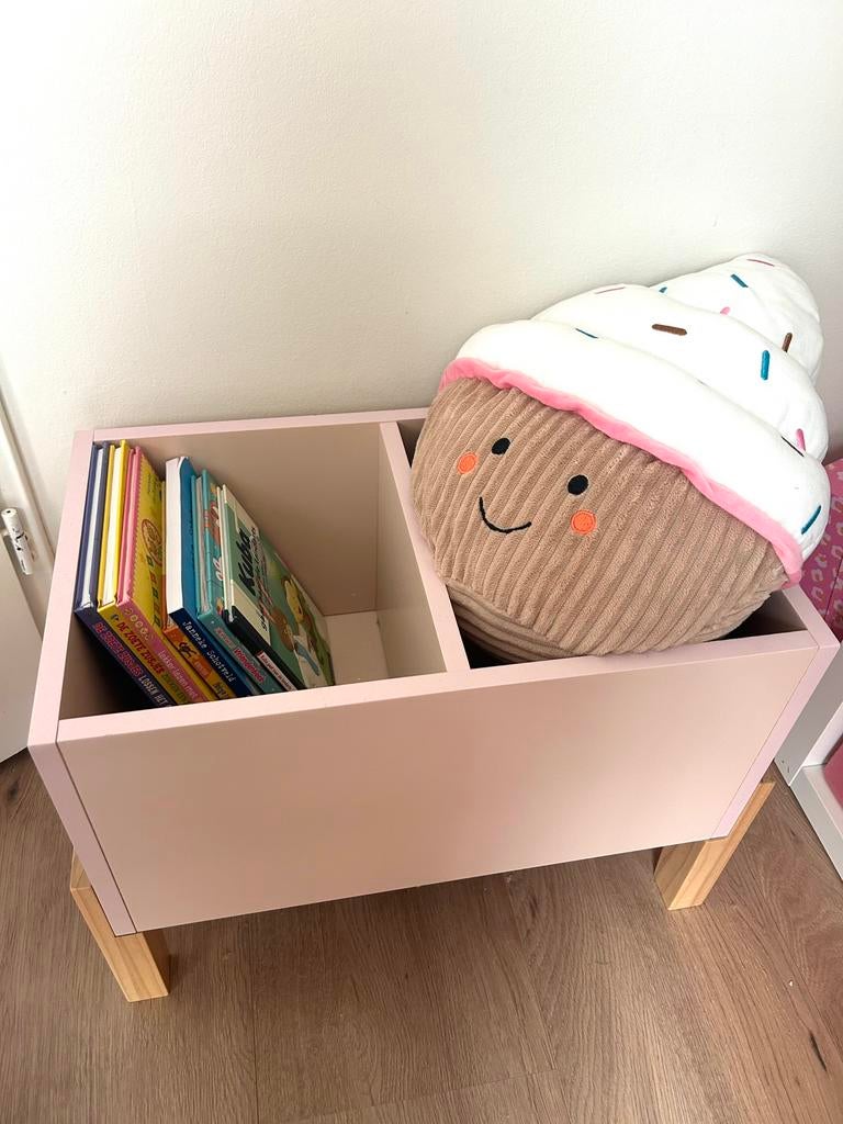 Boekenkastje Petit Amelie, Ophalen, Zo goed als nieuw, 140 tot 160 cm, 70 tot 85 cm