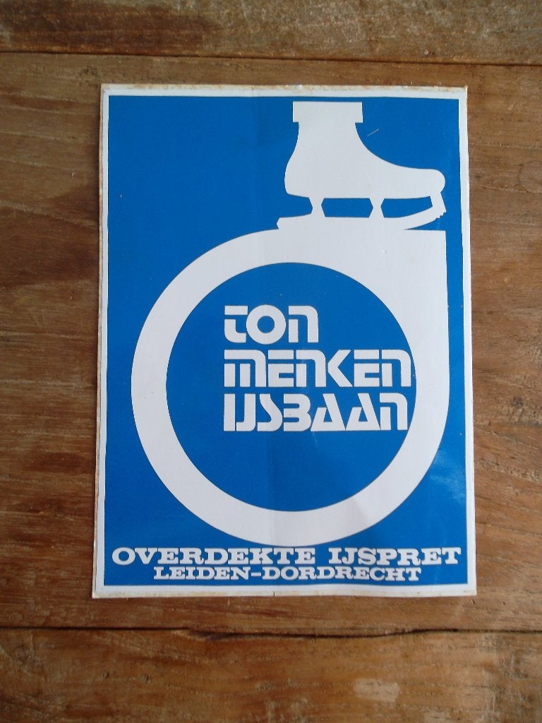 Ton Menken IJsbaan sticker Overdekte ijspret Leiden 15x11cm, Ophalen of Verzenden, Zo goed als nieuw, Bedrijf of Vereniging