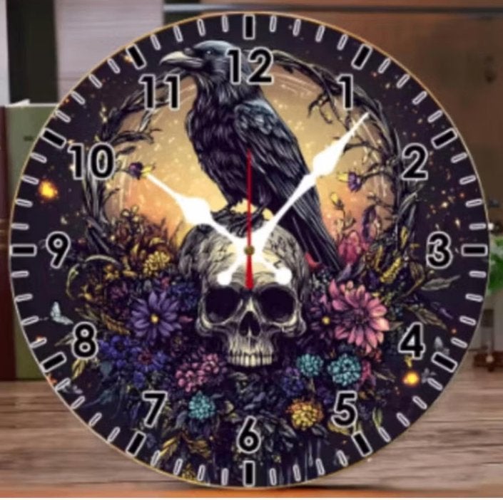 Ronde wandklok van hout Schedel met Vogel (25cm), Ophalen of Verzenden, Nieuw, Wandklok
