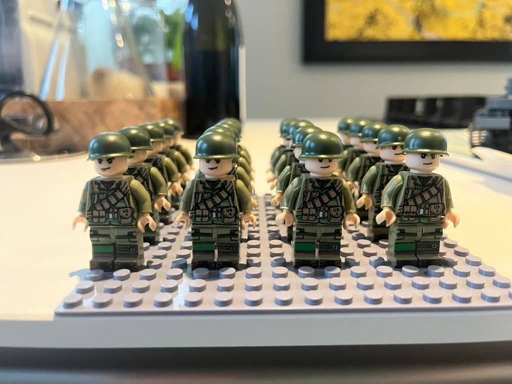 20 Amerikaanse WW2 minifiguren + 20 wapens, Ophalen of Verzenden, Nieuw