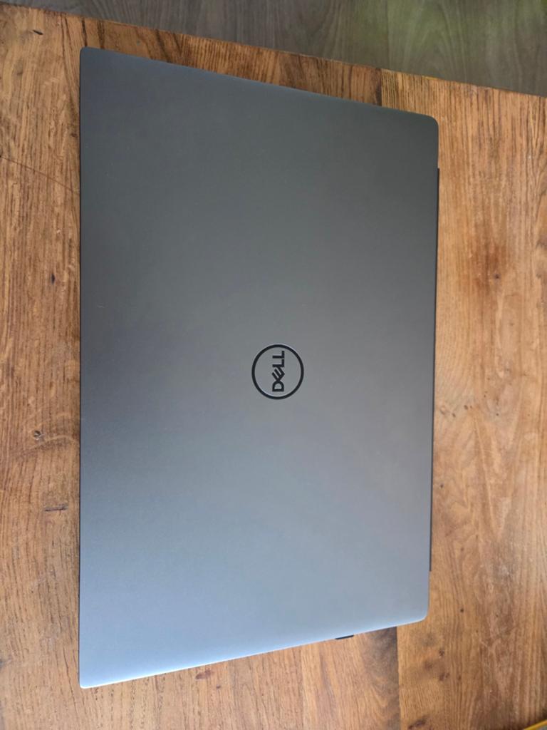 Dell vostro  laptop ruilen mogelijk, Computers en Software, Windows Laptops, 2 tot 3 Ghz, Qwerty, Ophalen of Verzenden, Zo goed als nieuw