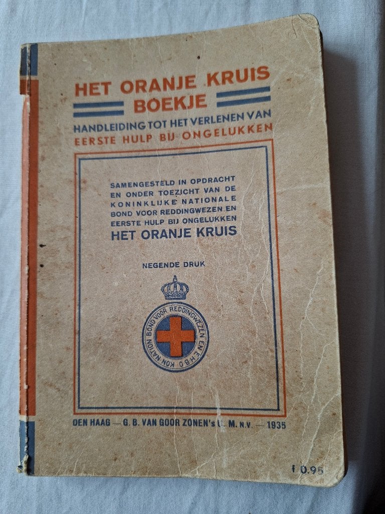 Het oranje kruis boekje, Antiek en Kunst, Antiek | Boeken en Bijbels, Ophalen of Verzenden