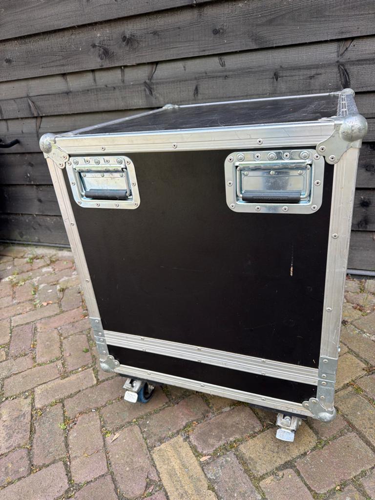 Stevige Flightcase op wielen - Ideaal voor apparatuur, Muziek en Instrumenten, Behuizingen en Koffers, Ophalen, Gebruikt, Overige instrumenten