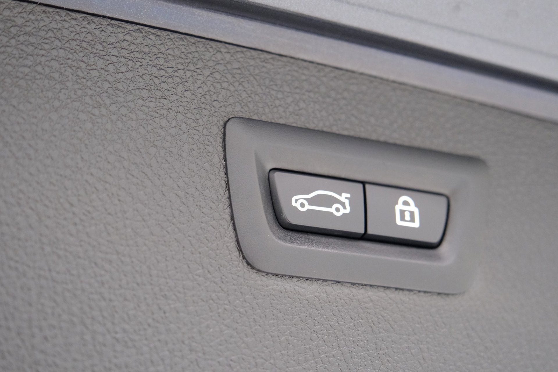 Foto 14 van BMW 3-serie Touring 320d EDE Centennial High Executive Aut.