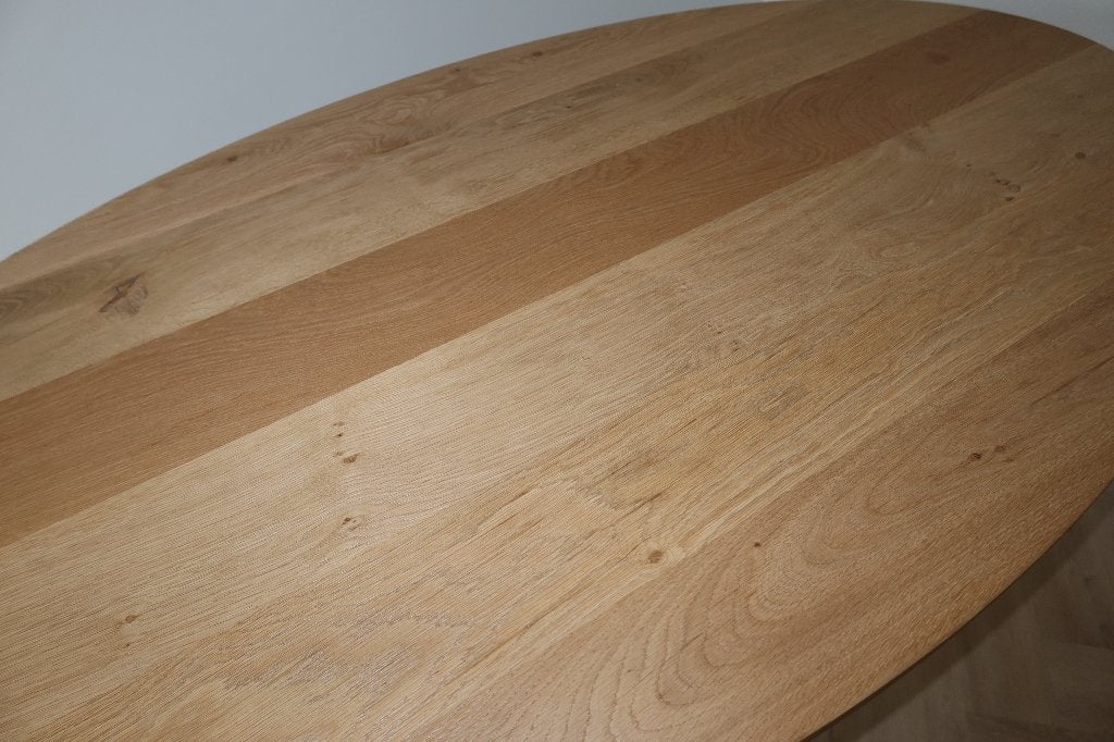 Foto 5 van Magna ovale eettafel 180x95 cm – massief hout – spinpoot