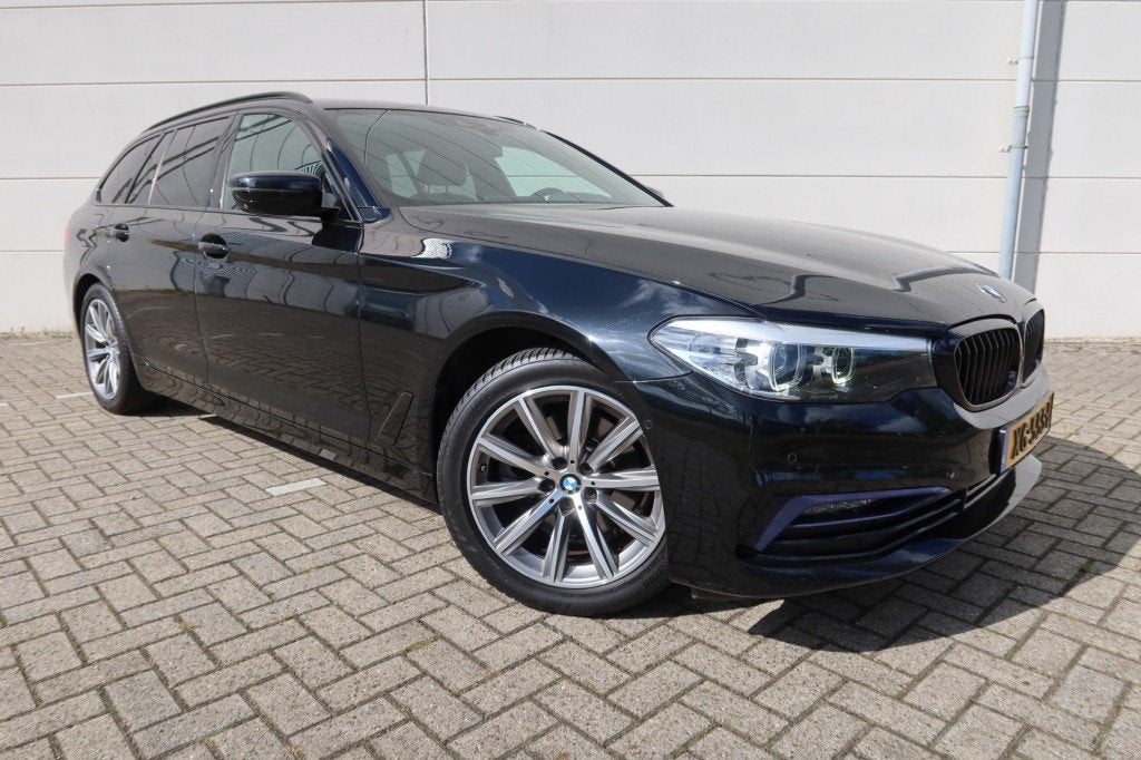 Bmw 5-SERIE 520I SPORT-LINE , 360 CAMERA, Auto's, Automaat, 1998 cc, Gebruikt, Euro 6