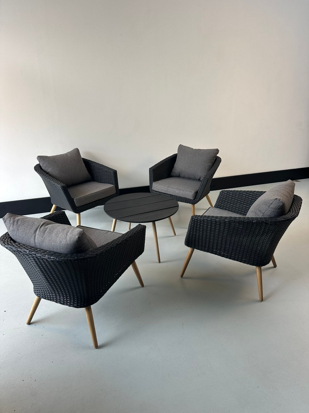 Loungeset 4pers met all weather kussens - bezorgen mogelijk, Ophalen, Zo goed als nieuw, Wicker