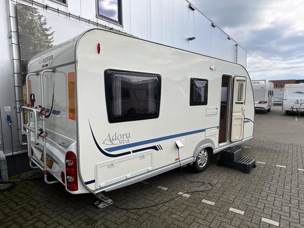 Adria Adora 512 UL ENKELE BEDDEN-MOVER, Rondzit, Bedrijf, 5 tot 6 meter, Overige typen