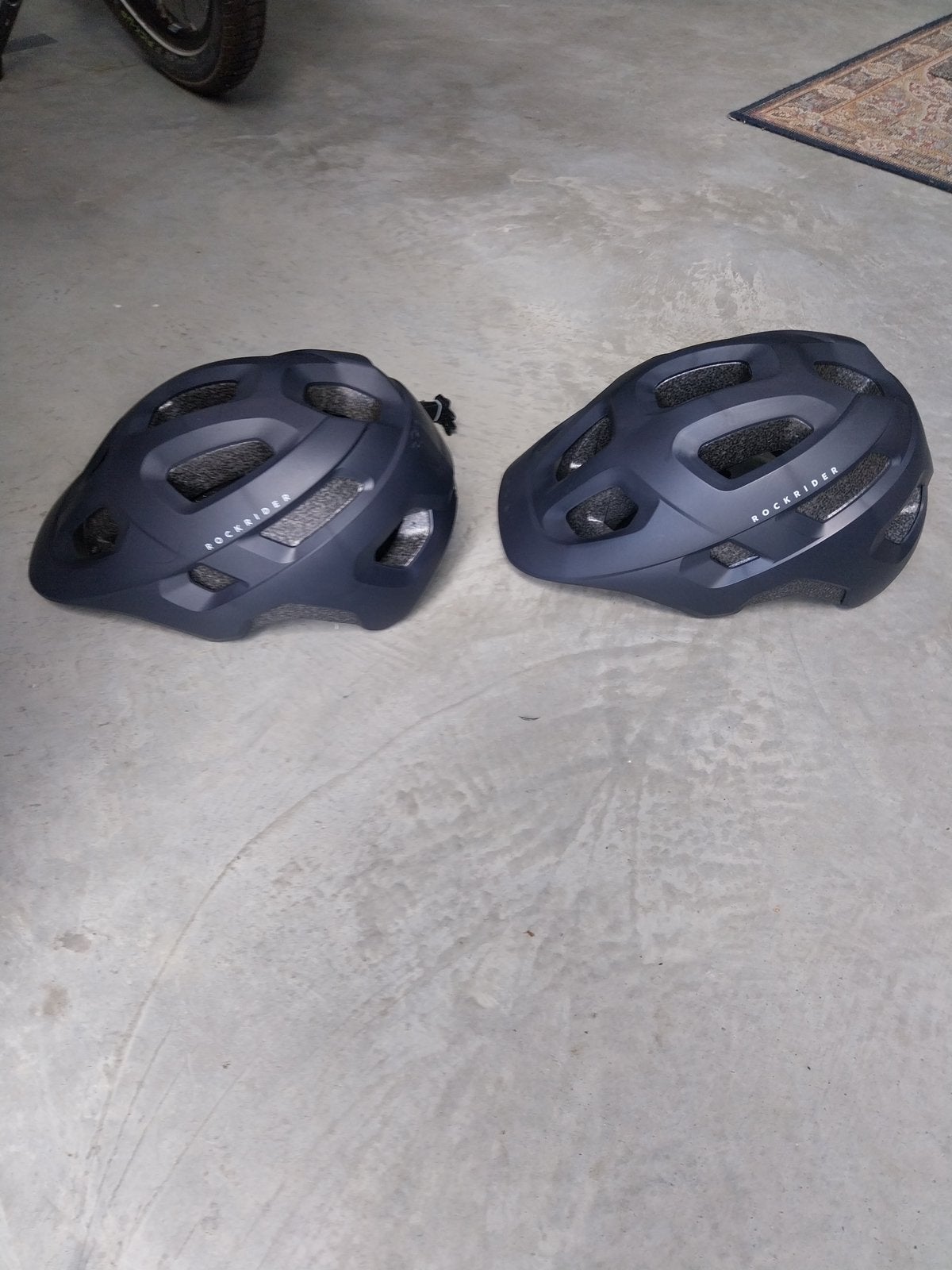 2 nieuwe fietshelmen, Ophalen, Nieuw, Overige typen, Overige merken