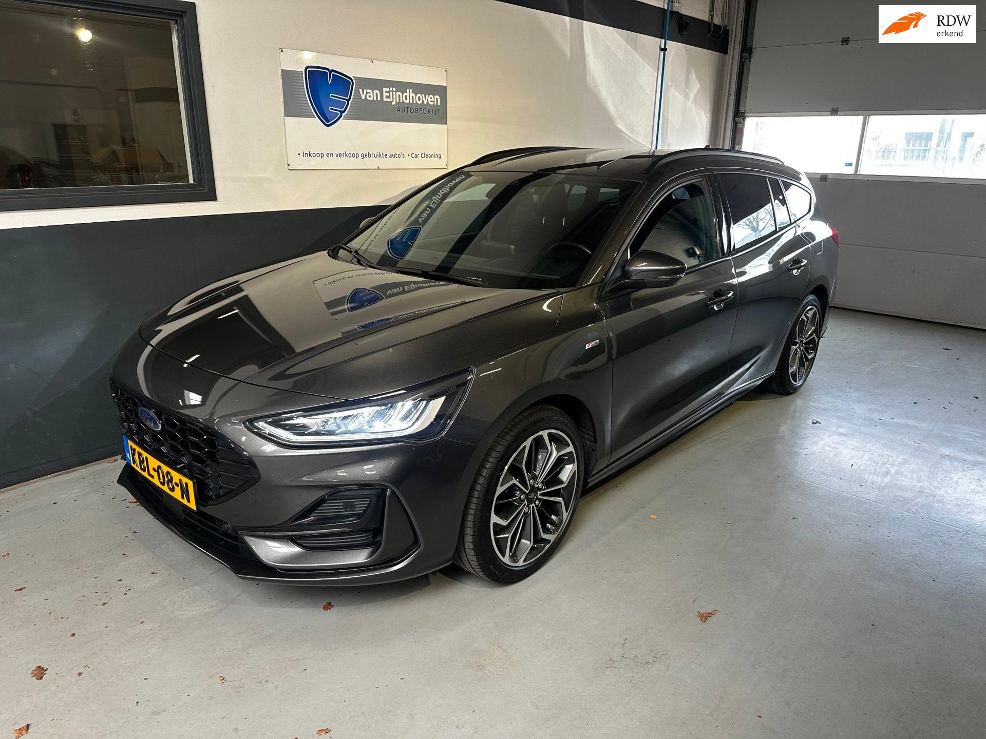 Ford Focus Wagon 1.0 EcoBoost Hybrid ST Line, Auto's, Dealer onderhouden, Gebruikt, Hybride Elektrisch/Benzine, 1313 kg