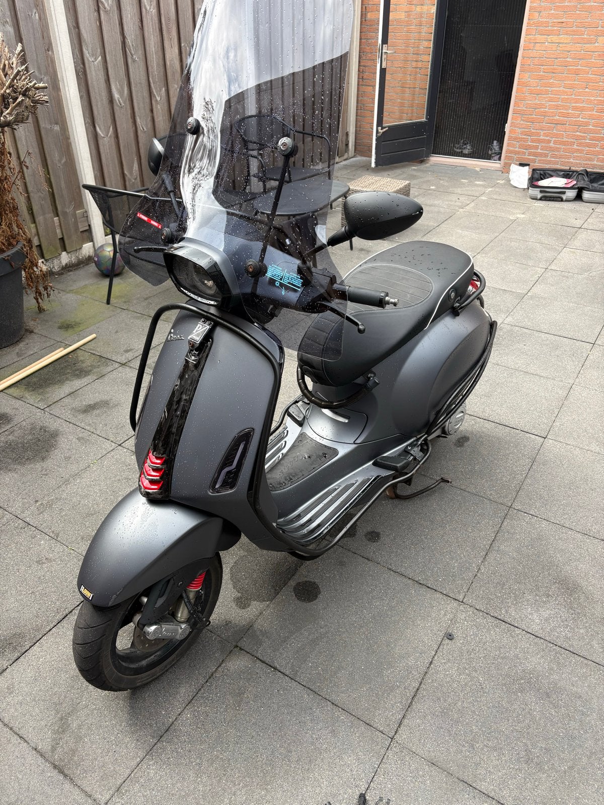 Vespa Sprint 2020 Mat grijs - Goed Onderhouden, Fietsen en Brommers, Ophalen, Gebruikt, Benzine, Vespa