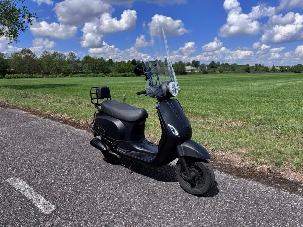 Senzo scooter 2022 | Geel kenteken, Ophalen, Maximaal 45 km/u, Benzine