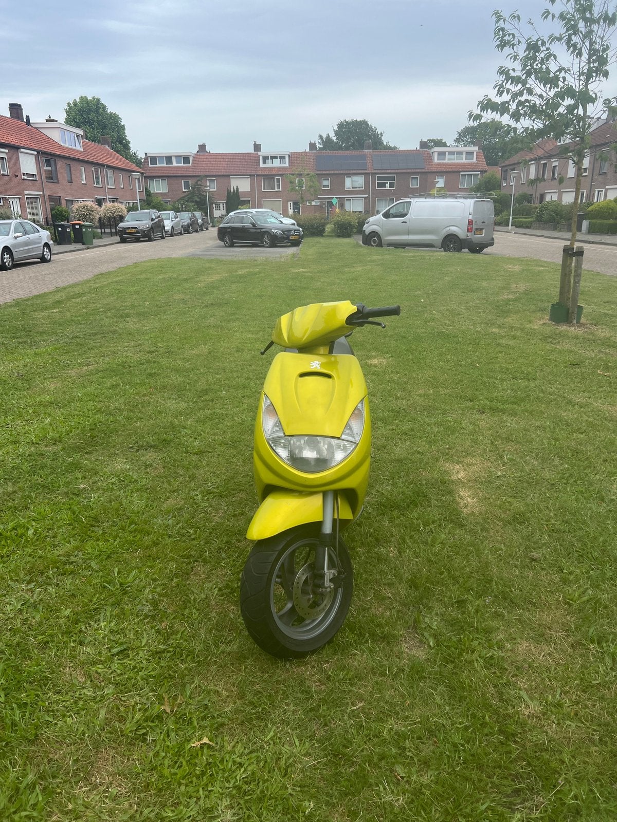 Peugeot vivacity 8411 km, Ophalen, Tweetakt, Zo goed als nieuw, 50 cc