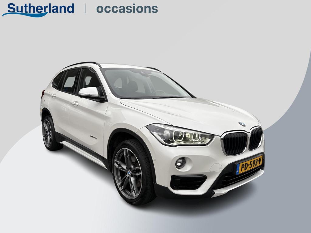 BMW X1 sDrive20i Executive 192pk Automaat | Trekhaak | Achte, 1998 cc, Stof, Euro 6, Wit
